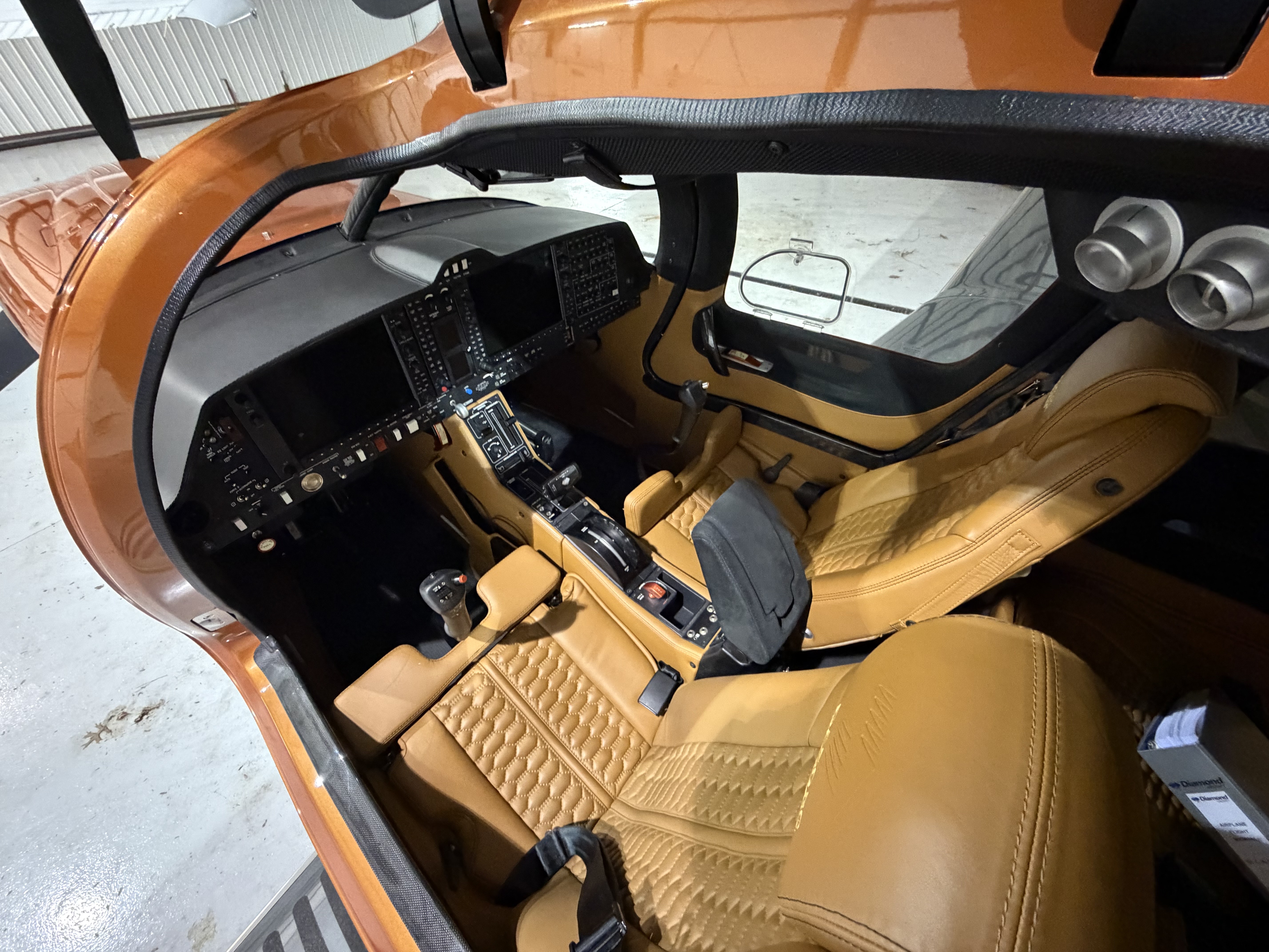 DA50 Universal Flight Training N553RG Plane