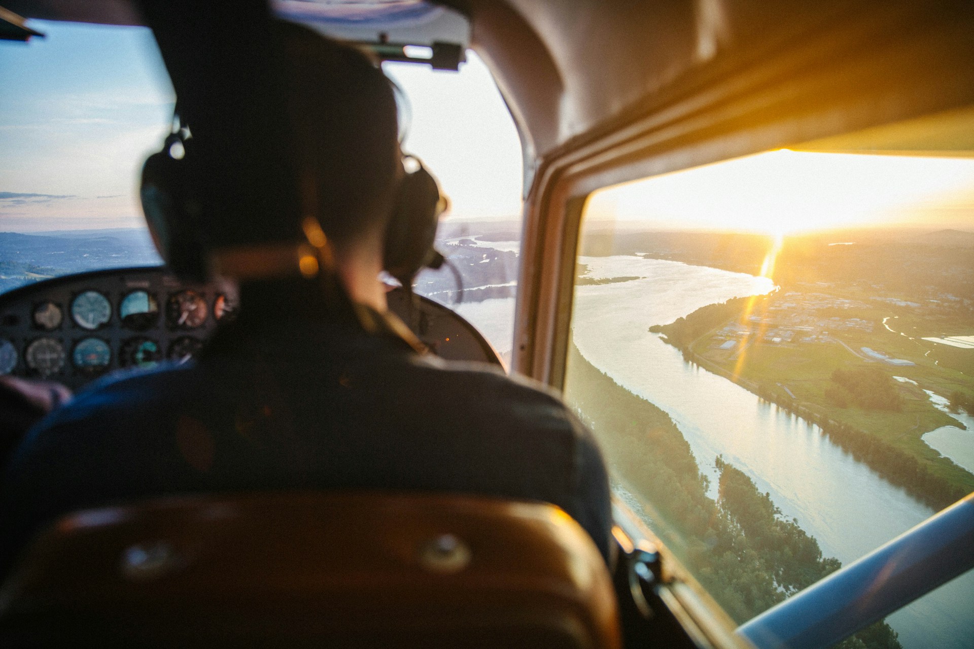 Mastering Cross-Country Flight: Tips for Florida-Based Student Pilots